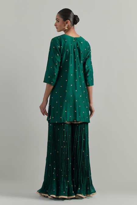 Ikshita Choudhary Embroidered Chanderi Kurta & Gharara Set 