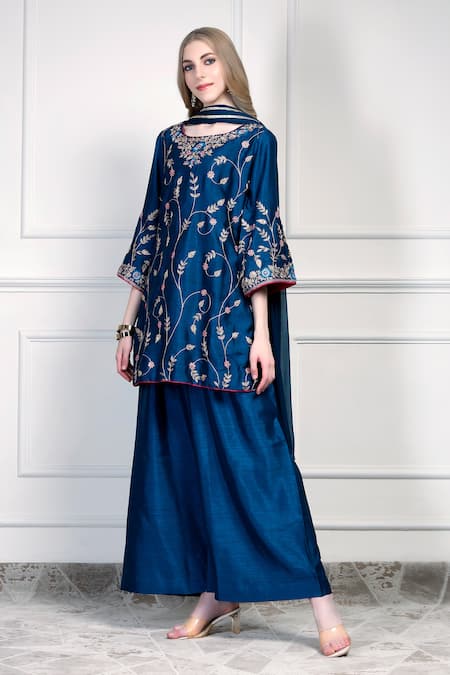 House Of Supriya_Teal Chiffon, Silk Embroidery, Tassels, Piping Round Neck Floral Kurta Set _Online_at_Aza_Fashions