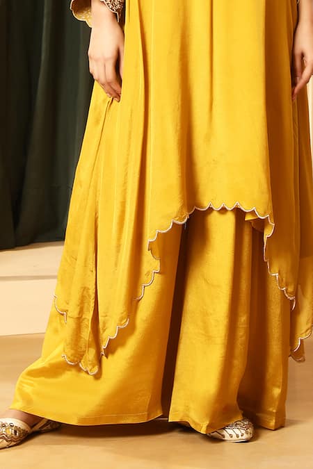 Buy_House Of Supriya_Mustard Chiffon, Satin Embroidery, Metallic Thread V-neck Kurta With Palazzo _Online_at_Aza_Fashions