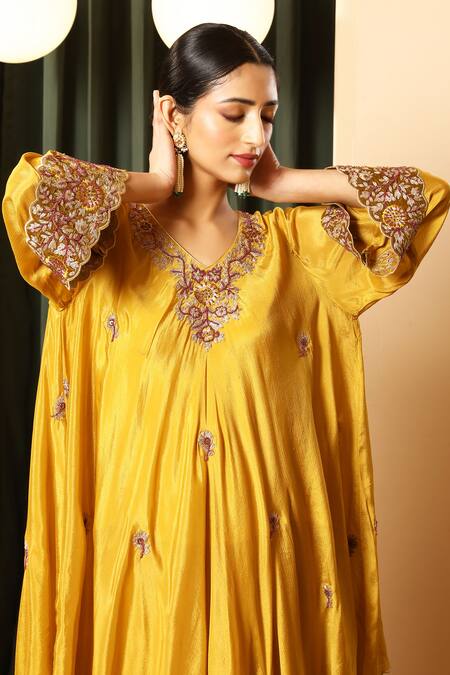 Buy_House Of Supriya_Mustard Embroidery V-neck High Low Kurta With Palazzo _Online_at_Aza_Fashions
