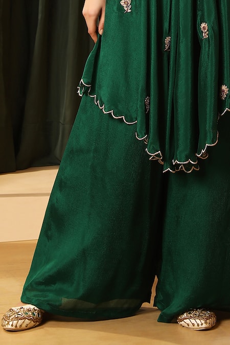 House Of Supriya_Emerald Green Embroidery V-neck Butti Work Kurta With Palazzo _Online_at_Aza_Fashions