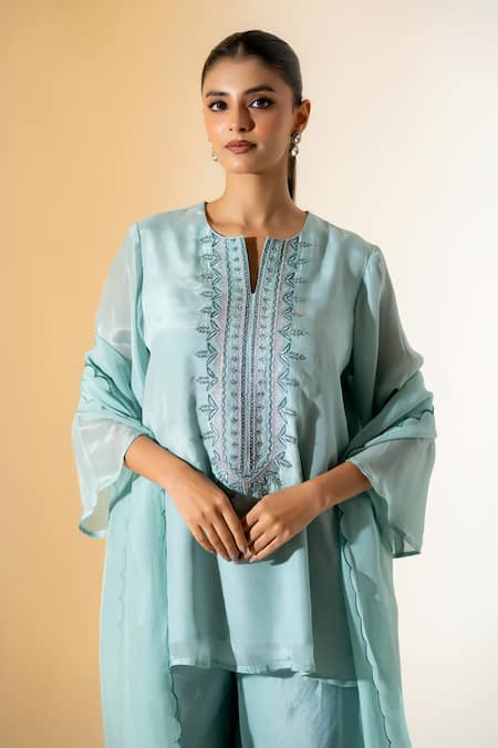 K-Anshika Sky Blue Crepe, Organza Embroidery Split V-neck Kurta Set Online at Aza Fashions K-Anshika_Sky Blue Crepe, Organza Embroidery Split V-neck Kurta Set _Online_at_Aza_Fashions