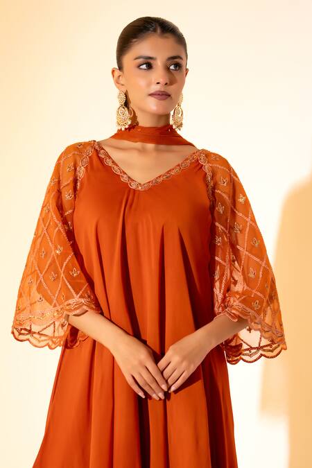 K-Anshika Rust Georgette Embroidery, Zari, Beads V-neck Butti Work Kurta Sharara Set Online at Aza Fashions K-Anshika_Rust Georgette Embroidery, Zari, Beads V-neck Butti Work Kurta Sharara Set _Online_at_Aza_Fashions