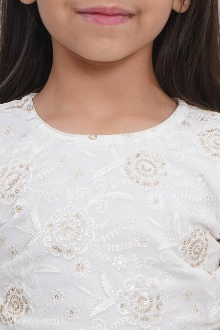 Buy Little Bansi Off White Cotton, Linen Embroidery, Sequins, Zari, Floral Pattern Lehenga Set Buy_Little Bansi_Off White Cotton, Linen Embroidery, Sequins, Zari, Floral Pattern Lehenga Set