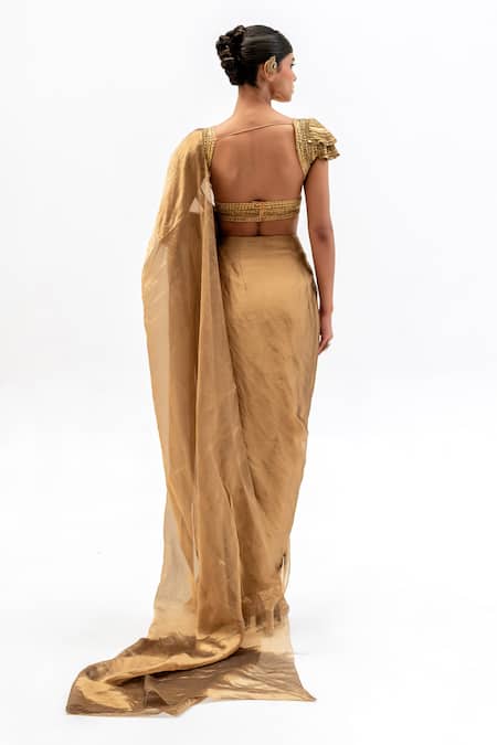 Garo Geometric Embroidered Blouse With Pre-Draped Saree 