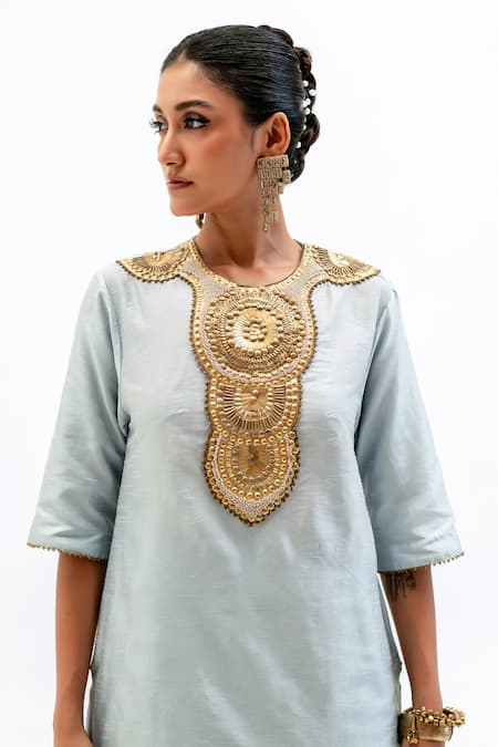 Buy_Garo_Blue Silk, Organza Embroidery Round Neck Tribal Kurta Set _Online_at_Aza_Fashions