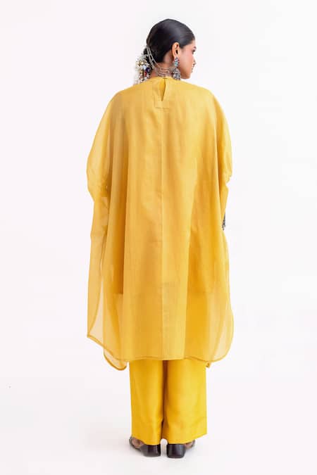 Garo Embroidered Kaftan Set 