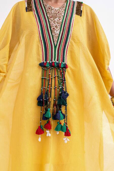 Buy_Garo_Yellow Chanderi Tassels V-neck Embroidered Kaftan Set 