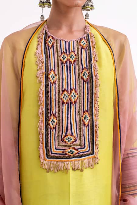 Buy_Garo_Yellow Silk Embroidery Round Neck Tribal Kurta Set 