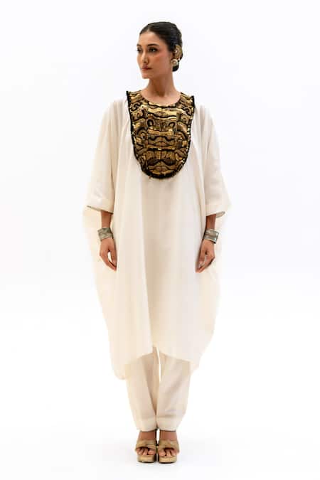 Garo Off White Silk Embroidery Round Neck Tribal Kaftan With Pant 