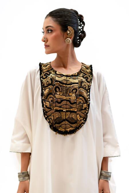 Garo Off White Silk Embroidery Round Neck Tribal Kaftan With Pant at Aza Fashions Garo_Off White Silk Embroidery Round Neck Tribal Kaftan With Pant _at_Aza_Fashions