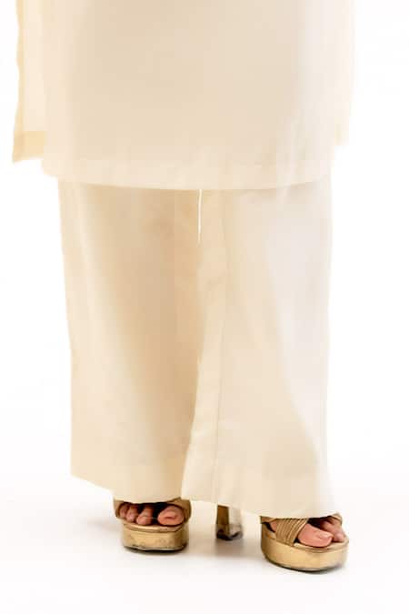Garo_Off White Silk Embroidery Round Neck Asymmetric Kurta With Pant _Online_at_Aza_Fashions