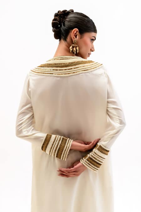 Shop_Garo_Off White Silk Embroidery Round Neck Asymmetric Kurta With Pant _Online_at_Aza_Fashions