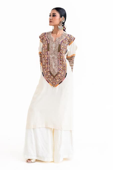 Garo Embroidered Kaftan Set 