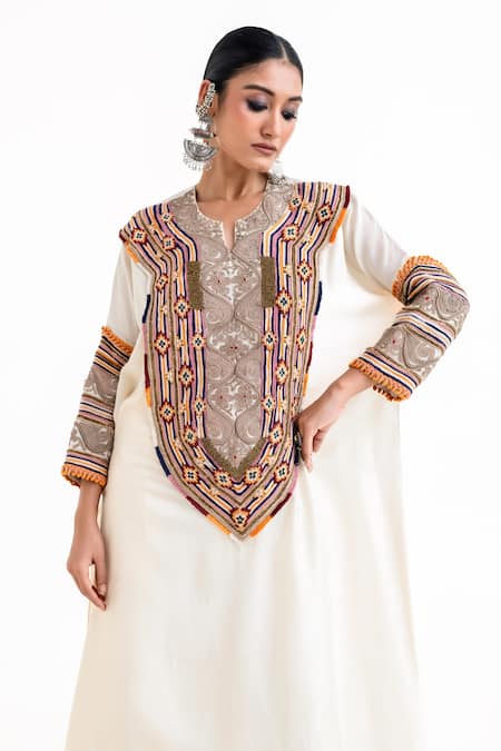 Buy_Garo_Off White Silk Embroidery Round Neck Kaftan Set _Online_at_Aza_Fashions