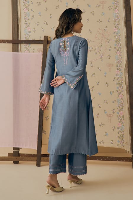 Bhawna Sethi Neer Floral Embroidered Kurta Set 