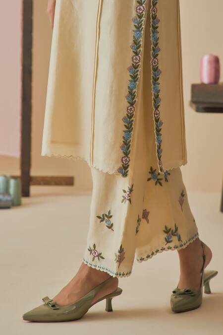 Shop_Bhawna Sethi_Yellow Cotton, Silk, Chanderi, Organza Embroidery V-neck Savera Kurta Pant Set _Online_at_Aza_Fashions