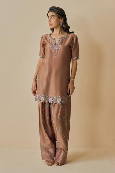 Buy_Bhawna Sethi_Brown Chanderi Silk, Cotton, Organza Embroidery V-neck Kahwa Kurta Set 