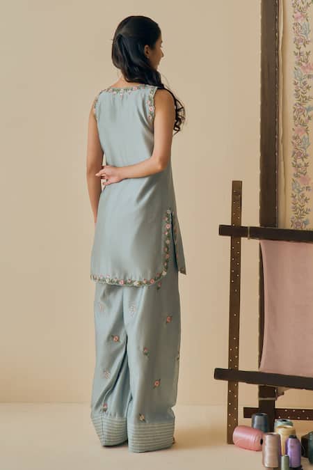 Bhawna Sethi Aasmani Embroidered Kurta Set 