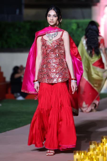 Punit Balana Surkh Laal Embroidered Kurta Set 