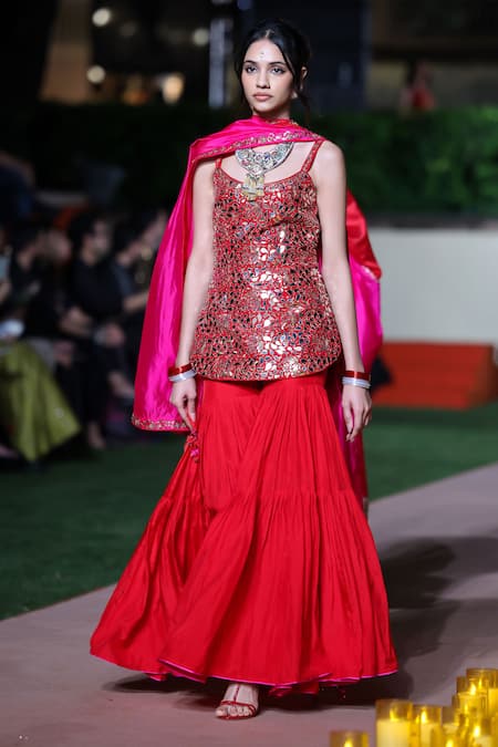 Punit Balana Surkh Laal Embroidered Kurta Set 