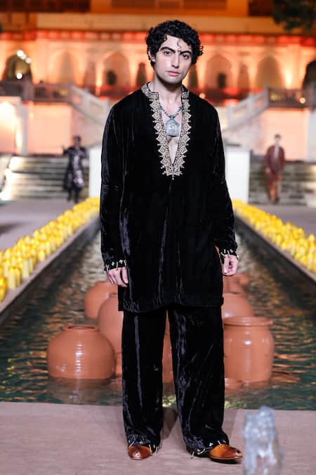 Punit Balana Embroidered Kurta With Pant 