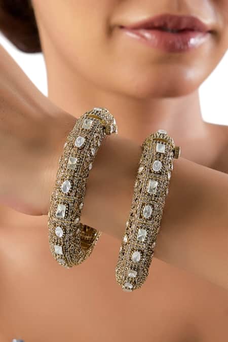 Auraa Trends Royal Gold-Plated Kundan Bangles 