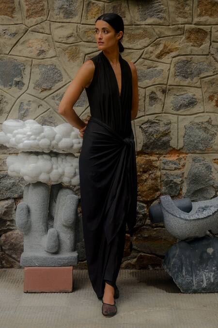Buy_Ituvana_Black Cotton Plunge Neck Kaya Jersey Top And Sarong Skirt Set _Online_at_Aza_Fashions