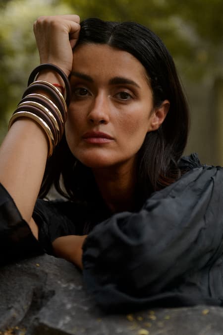 Buy Ituvana Black Silk Embroidery, Applique Off-shoulder Kumuda Balloon Dress Online at Aza Fashions Buy_Ituvana_Black Silk Embroidery, Applique Off-shoulder Kumuda Balloon Dress _Online_at_Aza_Fashions