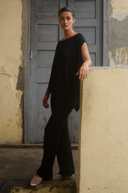 Ituvana Black Cotton Round Neck Karma Jersey Top And Pant Set Online at Aza Fashions Ituvana_Black Cotton Round Neck Karma Jersey Top And Pant Set _Online_at_Aza_Fashions
