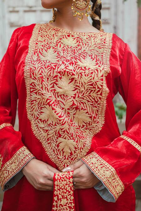 Wazir C Red Silk Embroidery, Zari Boat Neck Floral Work Kurta Salwar Set at Aza Fashions Wazir C_Red Silk Embroidery, Zari Boat Neck Floral Work Kurta Salwar Set _at_Aza_Fashions