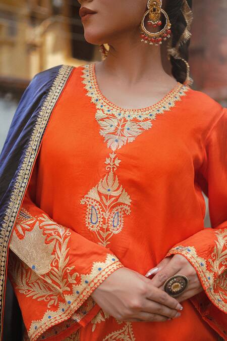 Buy_Wazir C_Orange Silk Embroidery, Metallic Thread, Zari Round Floral Work Kurta Pant Set 