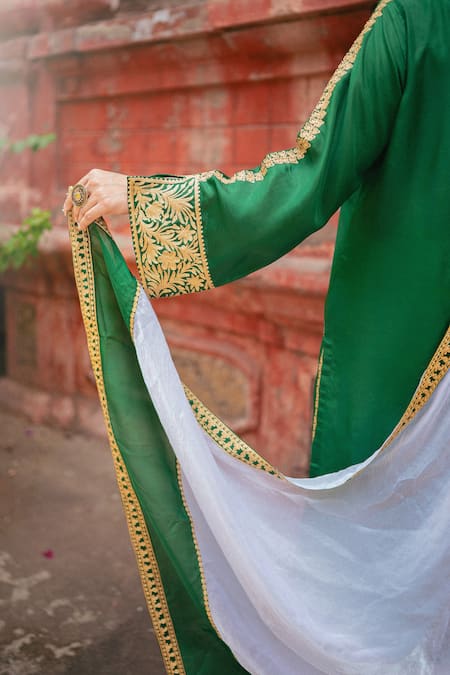 Wazir C Green Silk Embroidery, Metallic Thread, Zari Round Floral Work Kurta Salwar Set Online at Aza Fashions Wazir C_Green Silk Embroidery, Metallic Thread, Zari Round Floral Work Kurta Salwar Set _Online_at_Aza_Fashions