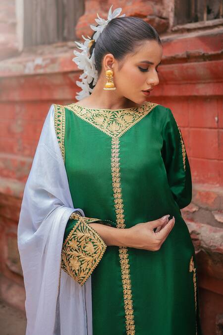 Shop Wazir C Green Silk Embroidery, Metallic Thread, Zari Round Floral Work Kurta Salwar Set Online at Aza Fashions Shop_Wazir C_Green Silk Embroidery, Metallic Thread, Zari Round Floral Work Kurta Salwar Set _Online_at_Aza_Fashions