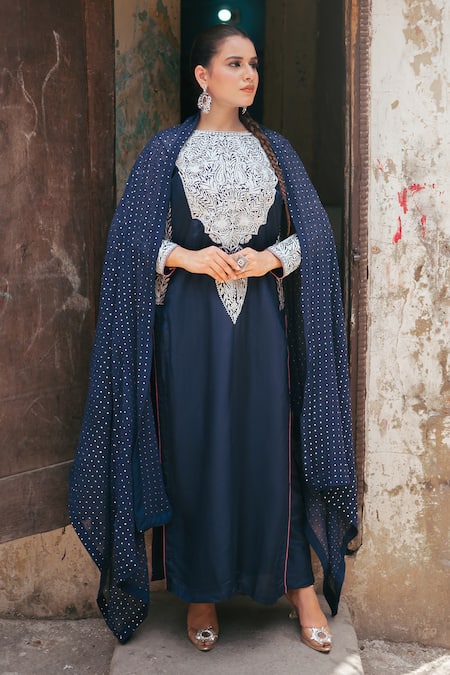 Wazir C Blue Silk Embroidery, Metallic Thread Round Neck Floral Work Kurta Pant Set