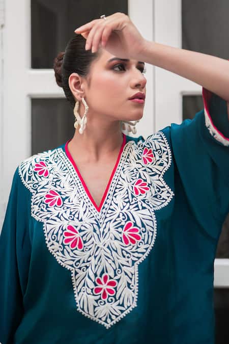 Shop Wazir C Blue Crepe Embroidery V-neck Kashmira Tilla Work Kurta With Pant Online at Aza Fashions Shop_Wazir C_Blue Crepe Embroidery V-neck Kashmira Tilla Work Kurta With Pant _Online_at_Aza_Fashions