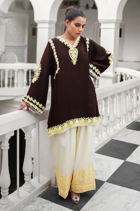 Wazir C_Brown Crepe Embroidery, Metallic Thread Kashmira Tilla Work Kurta With Salwar _at_Aza_Fashions
