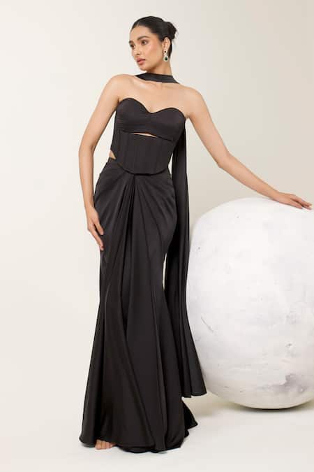 Libas Cafe by Nidhi & Ashish Black Satin Sweetheart Neck Structured Corset And Skirt Set Online at Aza Fashions Libas Cafe by Nidhi & Ashish_Black Satin Sweetheart Neck Structured Corset And Skirt Set _Online_at_Aza_Fashions
