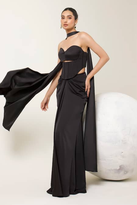 Shop Libas Cafe by Nidhi & Ashish Black Satin Sweetheart Neck Structured Corset And Skirt Set Online at Aza Fashions Shop_Libas Cafe by Nidhi & Ashish_Black Satin Sweetheart Neck Structured Corset And Skirt Set _Online_at_Aza_Fashions