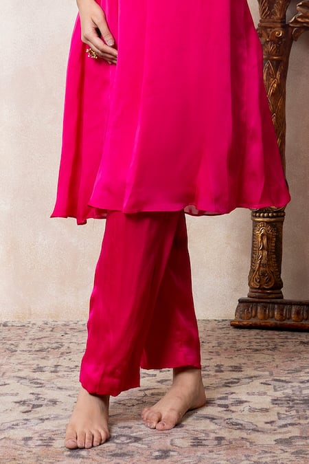 Libas Cafe by Nidhi & Ashish Pink Organza, Satin Embroidery, Zari V-neck Machine Choga Kurta And Salwar Set Online at Aza Fashions Libas Cafe by Nidhi & Ashish_Pink Organza, Satin Embroidery, Zari V-neck Machine Choga Kurta And Salwar Set _Online_at_Aza_Fashions