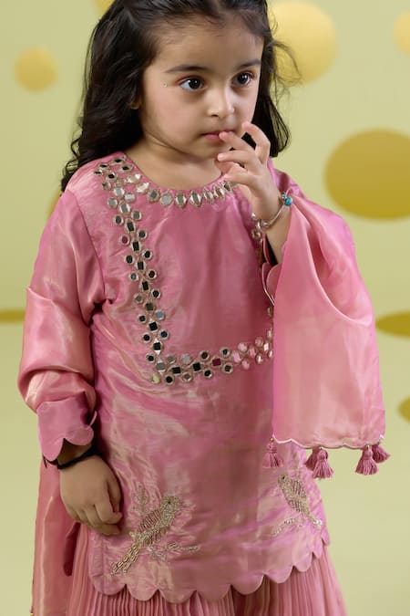 Buy_Vivedkids_Pink Tissue Mirrors, Embroidery, Tassels Bird Kurta Sharara Set 