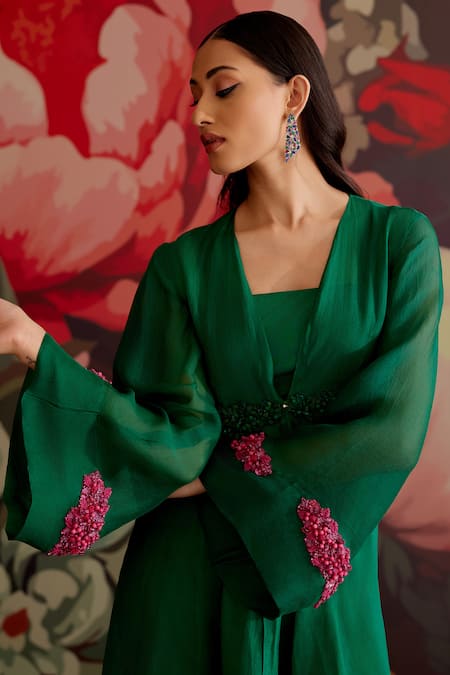 Parul And Preyanka_Green Crepe Fabric Flowers V-neck Panna Sleeve Embroidered Jacket Set _Online_at_Aza_Fashions