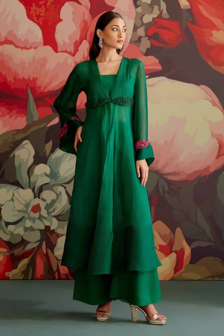 Buy_Parul And Preyanka_Green Crepe Fabric Flowers V-neck Panna Sleeve Embroidered Jacket Set 
