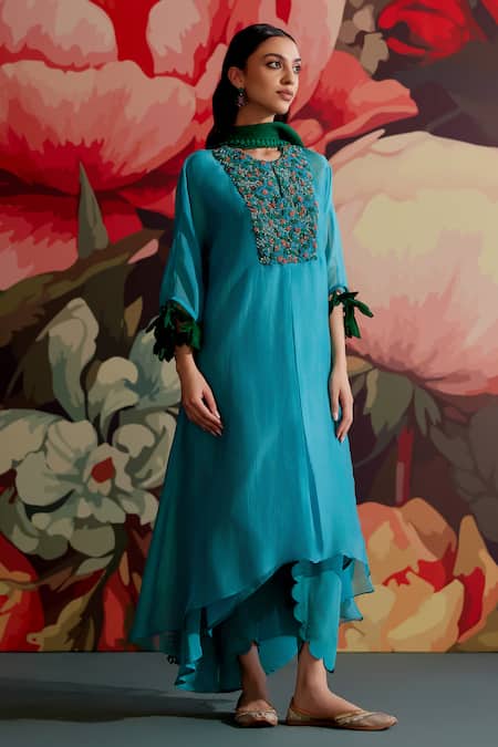 Parul And Preyanka Feroza Embroidered Kaftan Kurta Set 
