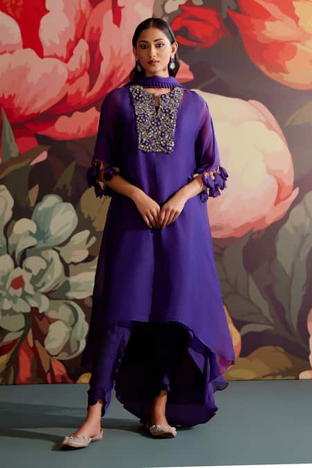 Parul And Preyanka Mavi Embroidered Kaftan Kurta Set 