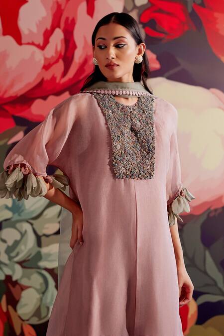 Buy_Parul And Preyanka_Peach Silk Organza, Crepe Embroidery, Zari Round Neck Taabi Kaftan Kurta Set _Online_at_Aza_Fashions