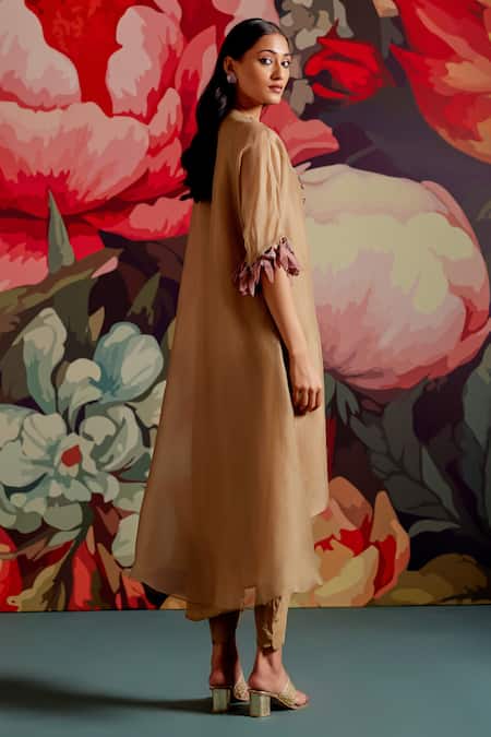 Parul And Preyanka Sunela Floral Embroidered Kaftan Kurta Set 