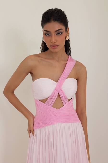 Pinup By Astha_Pink Chiffon Sweetheart Neck Sicily Ombre Pleated Gown _at_Aza_Fashions