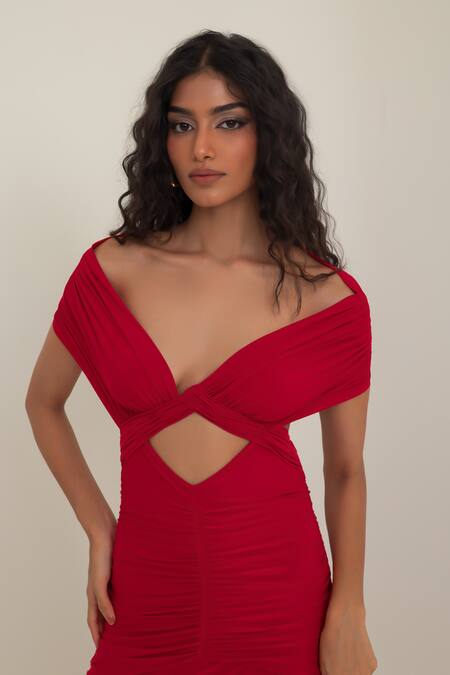 Pinup By Astha_Red Lycra V-neck, Off-shoulder Florence Plunge V Gown _Online_at_Aza_Fashions