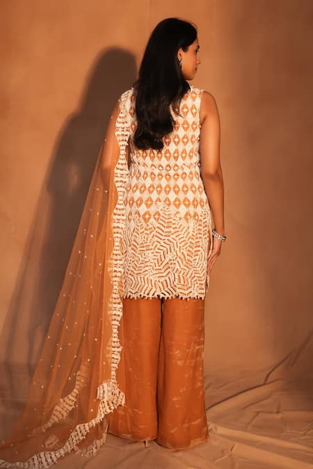 Ashutosh Joshi Abstract Embroidered Kurta Set 